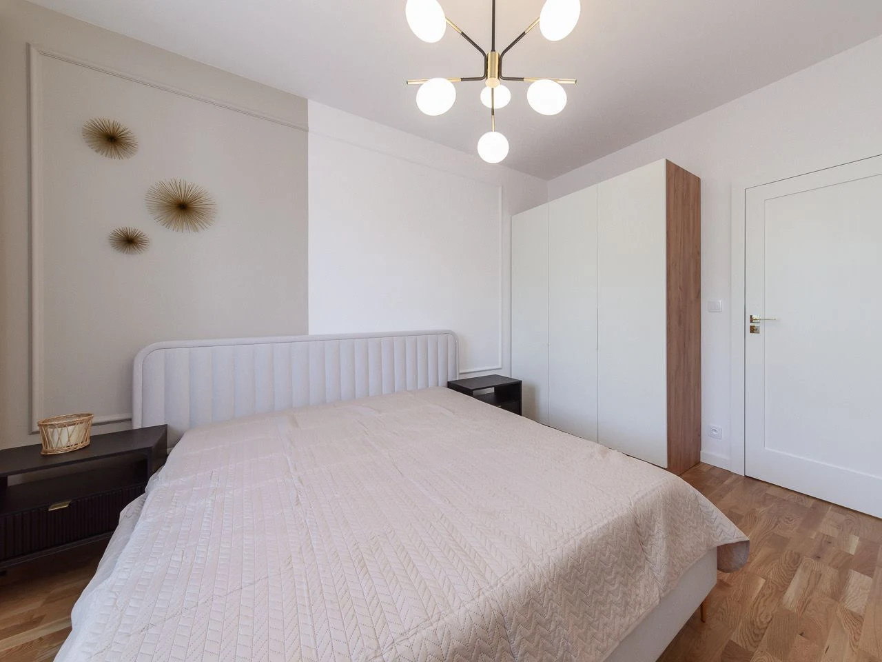 Realizacja VS Furniture — sypialnia z zabudową do przechowywania
